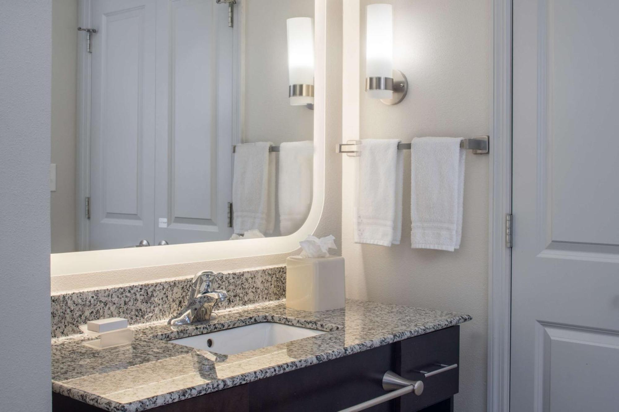 Homewood Suites By Hilton Huntsville-Downtown Екстер'єр фото